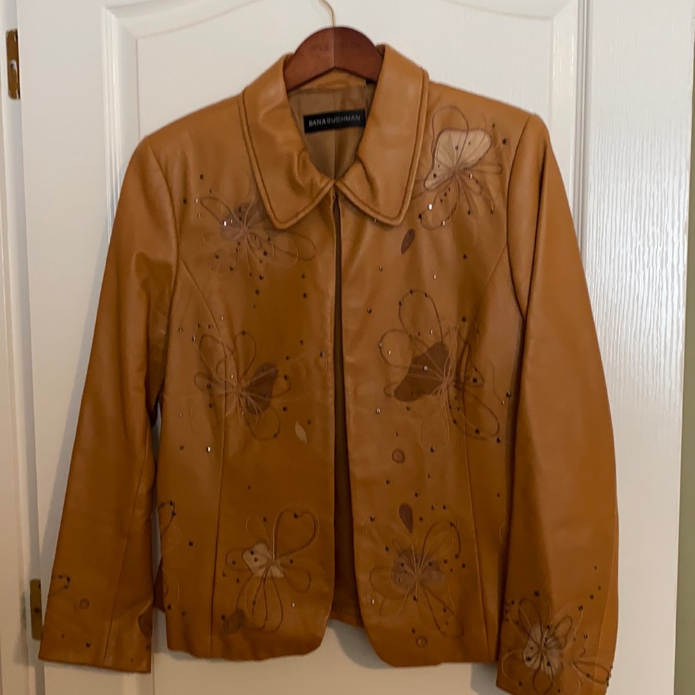 Stunning vintage leather jacket with beauty stitching